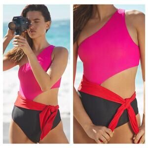 NEW Beach Riot Carlie One-Piece Swimsuit Size Medium
